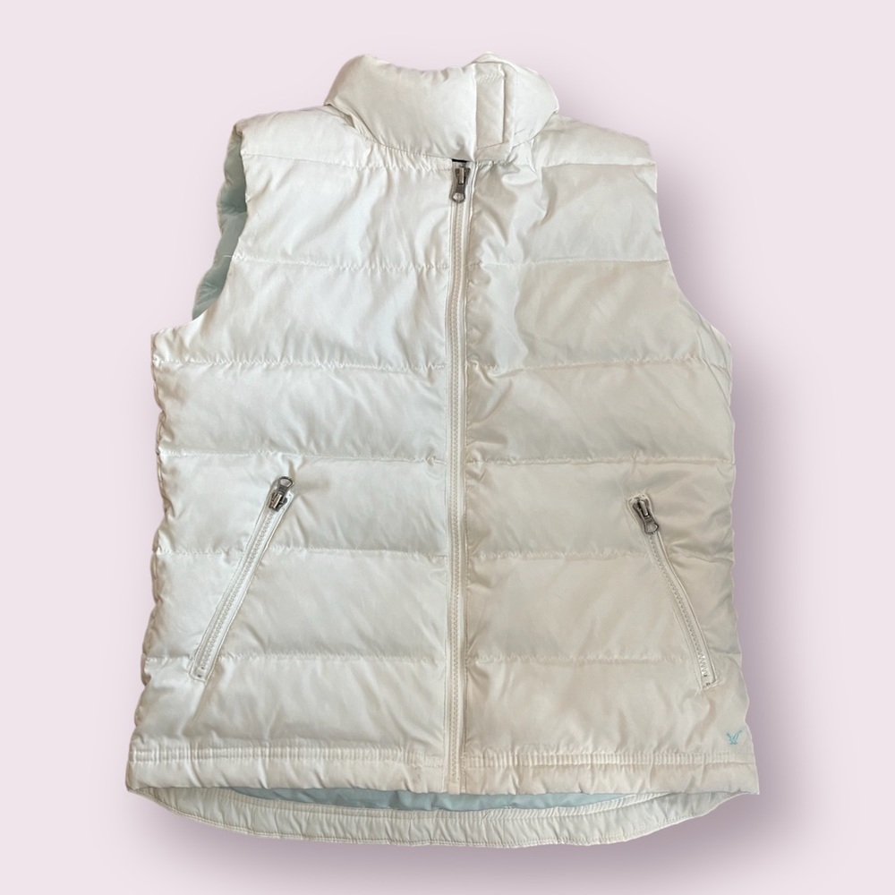 EUC - American Eagle Outfitters Extra Small White Puffer Vest